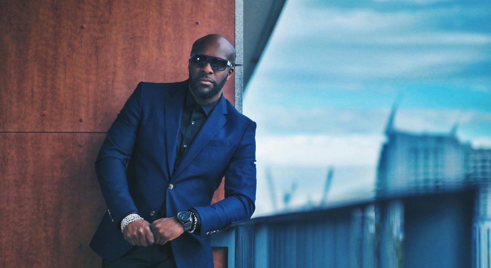 Vancouver gent looking dapper in suit